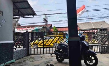RUMAH BONUS TOKO DEKAT PASAR DAN PERTAMINA MAOS CILACAP