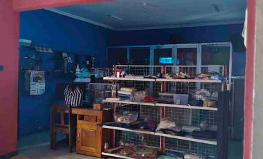 RUMAH BONUS TOKO DEKAT PASAR DAN PERTAMINA MAOS CILACAP