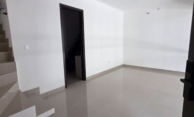 Disewakan Rumah Osaka PIK 2 Ukuran 6x10 3 kamar tidur cuma 75Juta