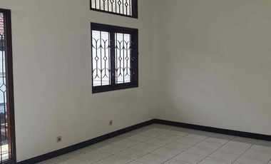 DIJUAL RUMAH 2 LANTAI SIAP HUNI DI KOMPLEK MEKAR WANGI BANDUNG