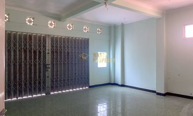 RUMAH SUPER LUAS MURAH KONDISI BAGUS TERAWAT DEKAT JL. BERBAH-PIYUNGAN