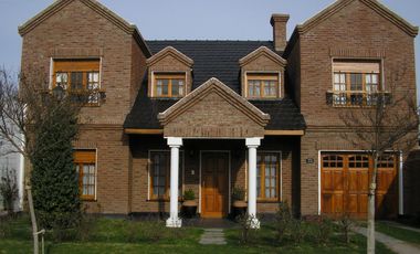 Hermoso Chalet estilo Victoriano en venta