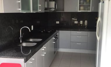 Espectacular casa de 5 niveles en Chía. ENCENILLOS DE SINDAMANOY  Esta espaciosa casa es ideal para quienes buscan comodidad y una vista inigualable.