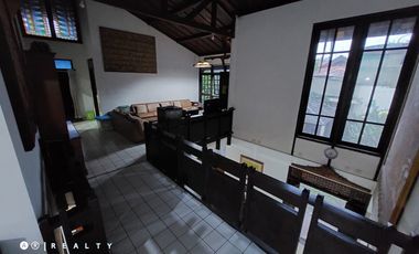 RUMAH BAGUS DI DAGO BANDUNG dengan Sentuhan Bali Harga Nego