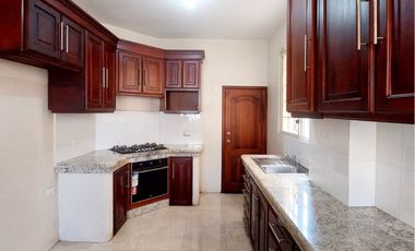 𝐂𝐚𝐬𝐚 𝐞𝐧 𝐫𝐞𝐧𝐭𝐚 𝐞𝐧 𝐥𝐚𝐬 𝐜𝐫𝐮𝐜𝐢𝐭𝐚𝐬