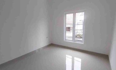 Jual cepat 1 unit rumah baru di tanjung duren jakarta barat