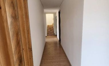 Penthouse dúplex en Chía! Ubicado estratégicamente sobre la Avenida Chilacos, PERMUTO  este apartamento te ofr