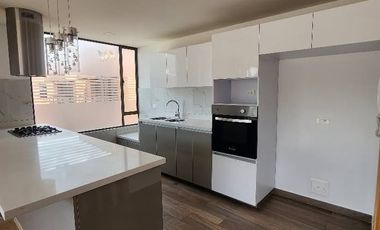 Penthouse dúplex en Chía! Ubicado estratégicamente sobre la Avenida Chilacos, PERMUTO  este apartamento te ofr