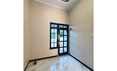 Dijual Rumah Manis di Kawasan Punge - Halaman Depan Super Luas!