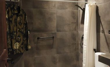 Luxury House for Rent in Laweyan Fully Furnished, 4-Car Carport