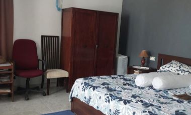 Luxury House for Rent in Laweyan Fully Furnished, 4-Car Carport