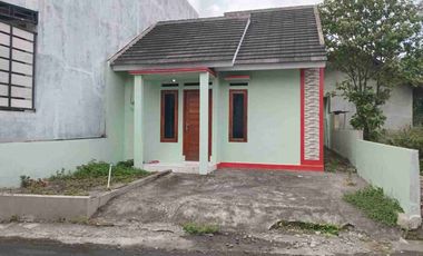 Rumah murah,lokasi di barat Kampus Unnisa, dkt Graha Rocket Chicken