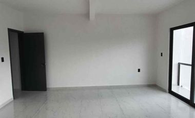 Casa en venta con recámara en planta baja equipada col plan de ayala