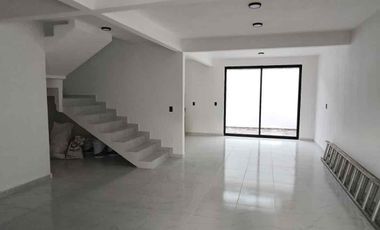 Casa en venta con recámara en planta baja equipada col plan de ayala