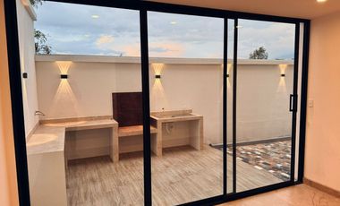 Vendo lujosa casa Cotacachi 180m2