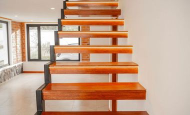 Vendo lujosa casa Cotacachi 180m2