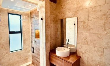 Vendo lujosa casa Cotacachi 180m2