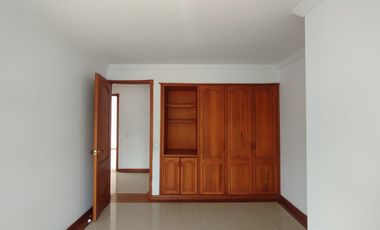 Apartamento en arriendo muy bien ubicado de facil acceso en Pinares