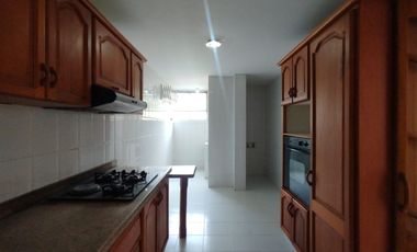 Apartamento en arriendo muy bien ubicado de facil acceso en Pinares