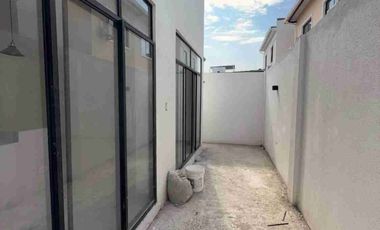 Vendo Casa de estreno en Urb. San Antonio vía Samborondon