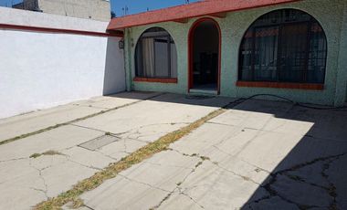 CASA EN VENTA EN JILOTEPEC COLONIA CENTRO.