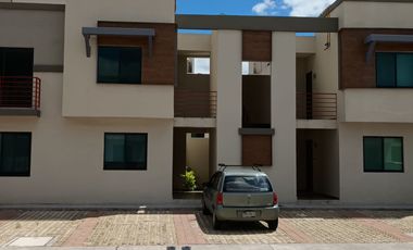 ¡Estrena Dúplex en Planta Alta con Alberca y Gran Descuento en La Vista Residencial, Queretaro!