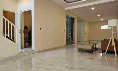 dijual rumah siap huni 3 lantai di catelya residence bsd city