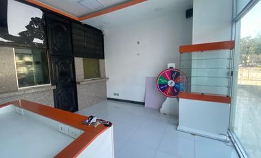 Local comercial en venta, sector Mall del Sol, Guayaquil