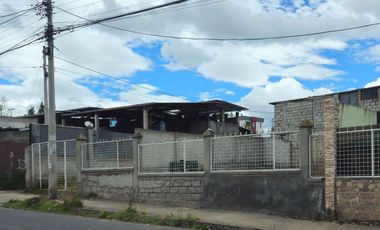 VENDO LOTE COMERCIAL DE 338 M2 EN AMBATO-SECTOR MAYORISTA