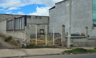 VENDO LOTE COMERCIAL DE 338 M2 EN AMBATO-SECTOR MAYORISTA