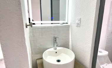 CASA EN VENTA DE UN PISO EN ESQUINA POR VILLAS DE SAN LORENZO