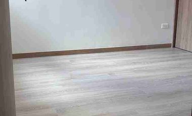 SE ARRIENDA APARTAMENTO EN URBANIZACIÓN RIOVIVO