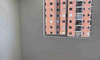 SE ARRIENDA APARTAMENTO EN URBANIZACIÓN RIOVIVO