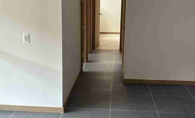 SE ARRIENDA APARTAMENTO EN URBANIZACIÓN RIOVIVO