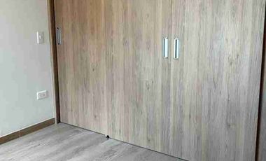 SE ARRIENDA APARTAMENTO EN URBANIZACIÓN RIOVIVO