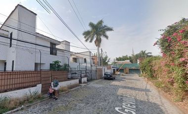 ¡CASA EN REMATE BANCARIO EN LOMAS DE CUERNAVACA, TEMIXCO!