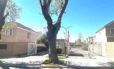 VENTA HERMOSA CASA CONDOMINIO PEÑAFLOR