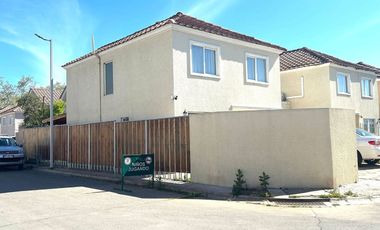 VENTA HERMOSA CASA CONDOMINIO PEÑAFLOR