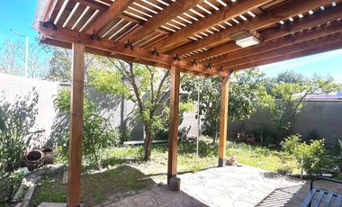 VENTA HERMOSA CASA CONDOMINIO PEÑAFLOR