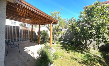 VENTA HERMOSA CASA CONDOMINIO PEÑAFLOR