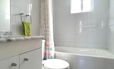 VENTA HERMOSA CASA CONDOMINIO PEÑAFLOR