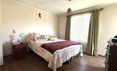 VENTA HERMOSA CASA CONDOMINIO PEÑAFLOR