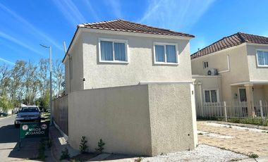 VENTA HERMOSA CASA CONDOMINIO PEÑAFLOR