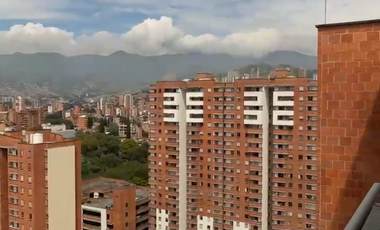 Venta de apartamento en Los Colores, Medellín 68m2  $499 millones.