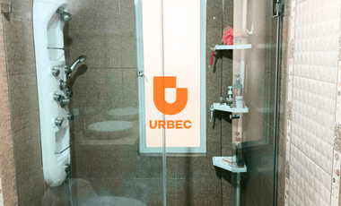 CASA MODERNA CON JARDIN Y BBQ DE VENTA EN ZONA EXCLUSIVA/25URB33