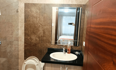 CASA MODERNA CON JARDIN Y BBQ DE VENTA EN ZONA EXCLUSIVA/25URB33