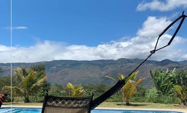 🟣 Vendo bella quinta en Yunguilla a 5 minutos de la Unión