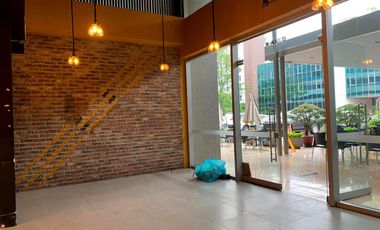 Local en Arriendo en Milla de Oro, El Poblado, Medellin