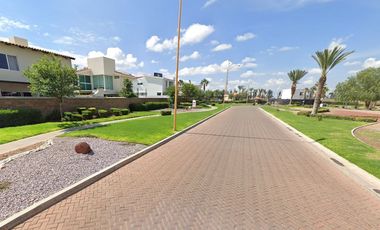 Inversión Segura y Rentable en Bienes Raíces, Casa en Sendero de las Fuentes, Residencial, Aguascalientes.