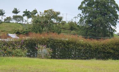 LOTE EN VENTA EN CONDOMINIO EN LA GRAMINEA DE 2.500M2